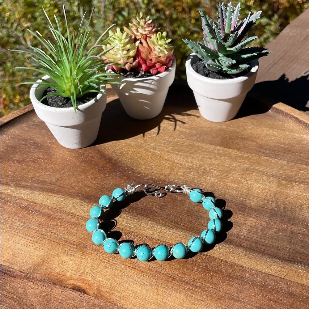 Turquoise Howlite and silver-tone wire wrapped bracelet